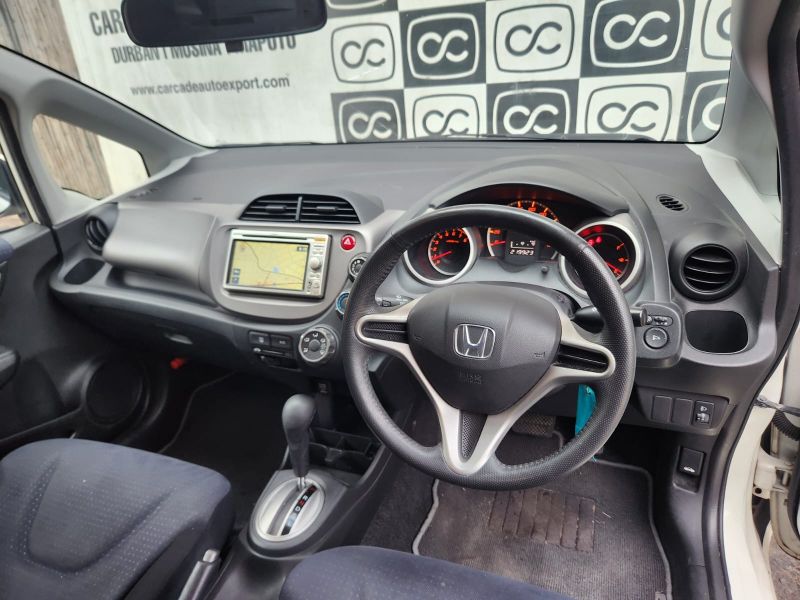  30670  HONDA FIT  2010  