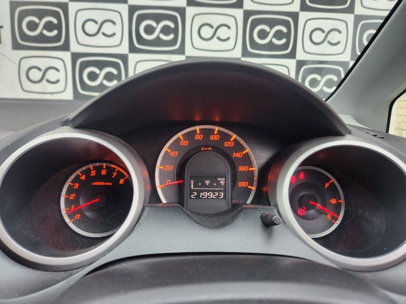  30670  HONDA FIT  2010  