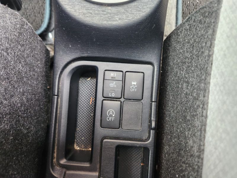  30672  TOYOTA VITZ  2011  