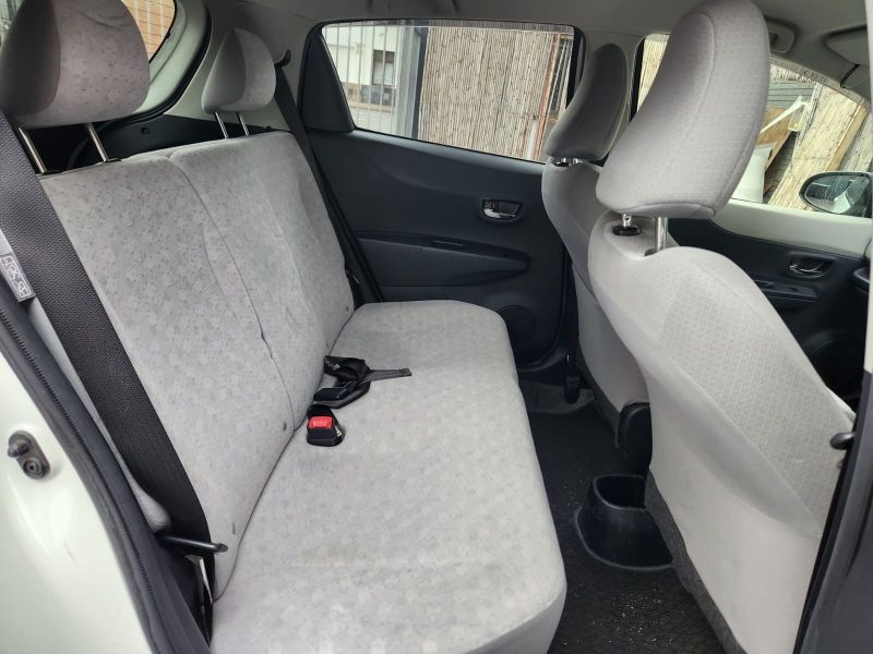  30672  TOYOTA VITZ  2011  