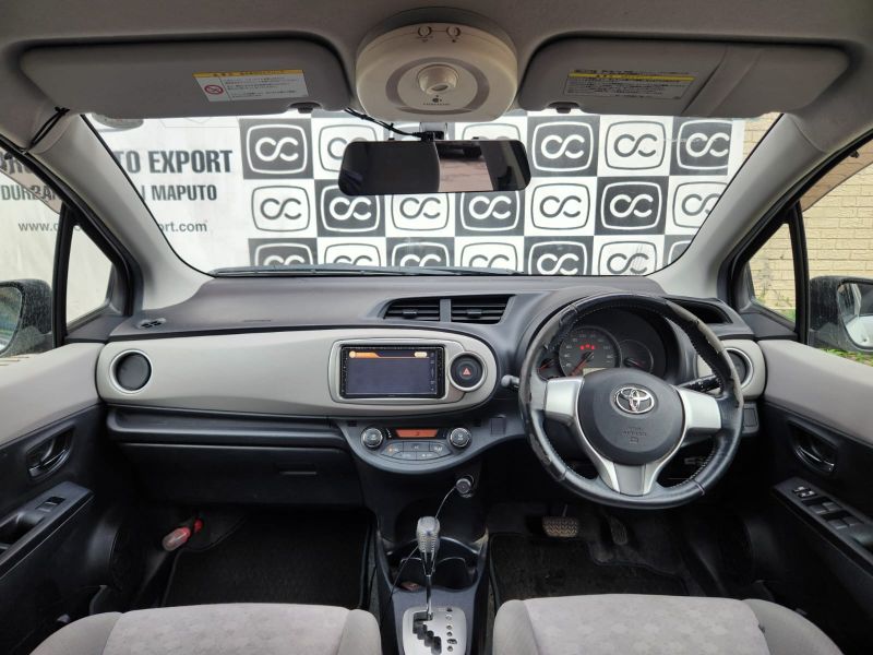  30672  TOYOTA VITZ  2011  