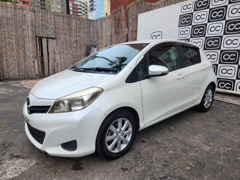  30672  TOYOTA VITZ  2011 