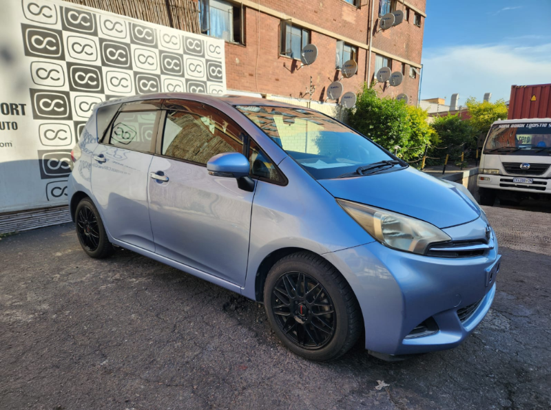  30675  TOYOTA RACTIS  2011  