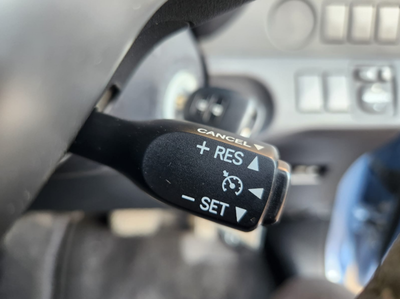  30675  TOYOTA RACTIS  2011  