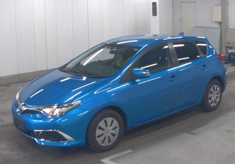  30676  TOYOTA AURIS  2017 