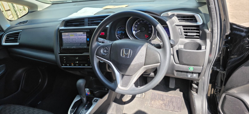  30677  HONDA FIT  2016  