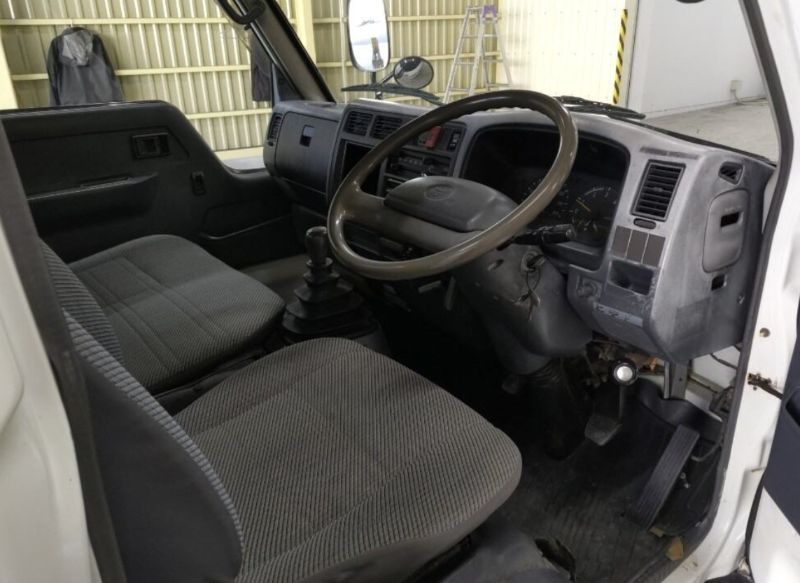  30685  TOYOTA DYNA DUMP  1995  