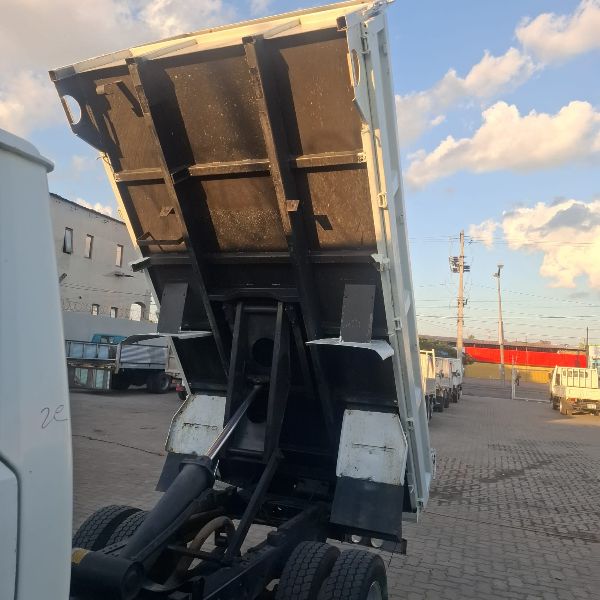  30685  TOYOTA DYNA DUMP  1995  