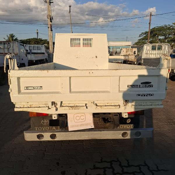  30685  TOYOTA DYNA DUMP  1995  
