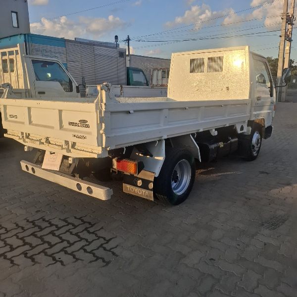  30685  TOYOTA DYNA DUMP  1995  