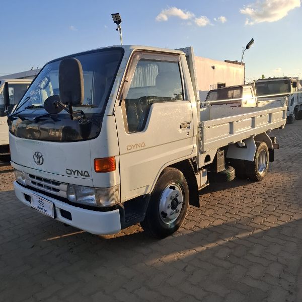  30685  TOYOTA DYNA DUMP  1995 