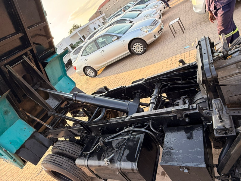  30688  TOYOTA DYNA DUMP  1989  
