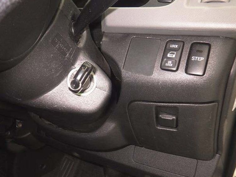  30691  TOYOTA HIACE  2010  