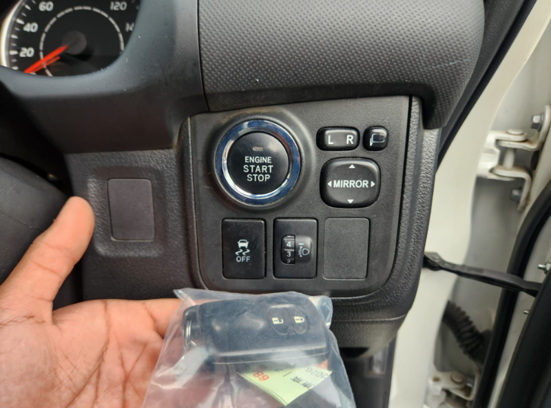  30693  TOYOTA WISH  2009  