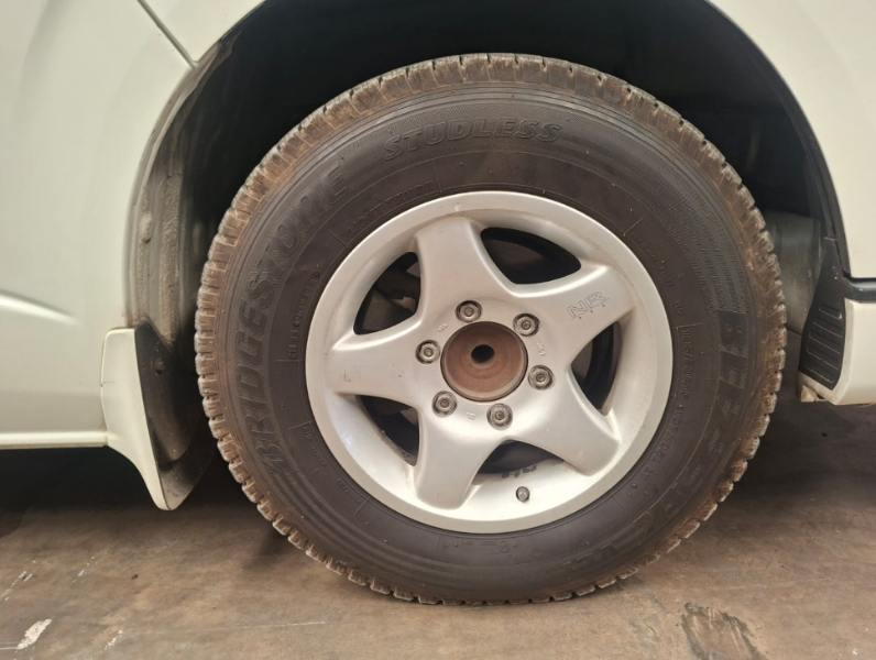  30695  TOYOTA HIACE  2008  