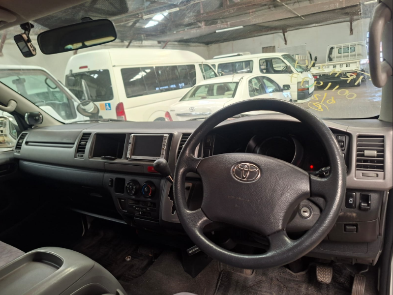  30695  TOYOTA HIACE  2008  
