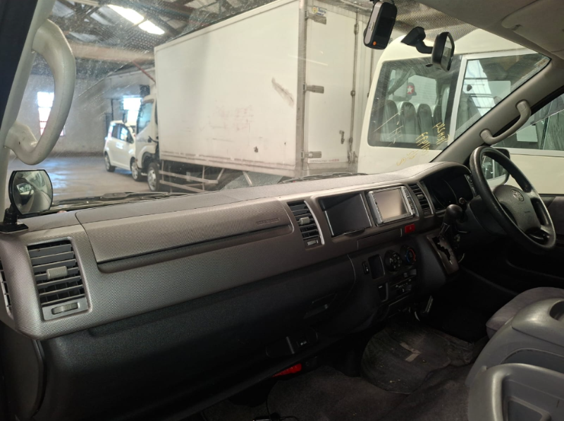  30695  TOYOTA HIACE  2008  
