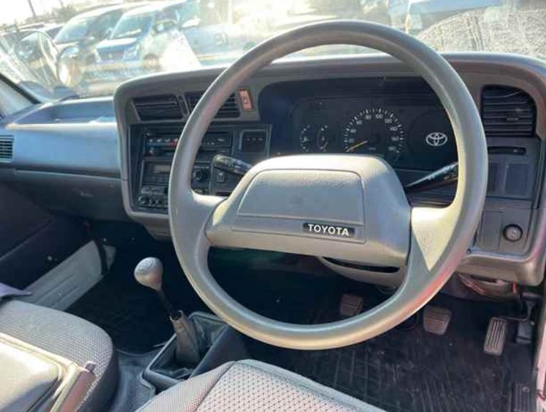  30696  TOYOTA HIACE  1997  