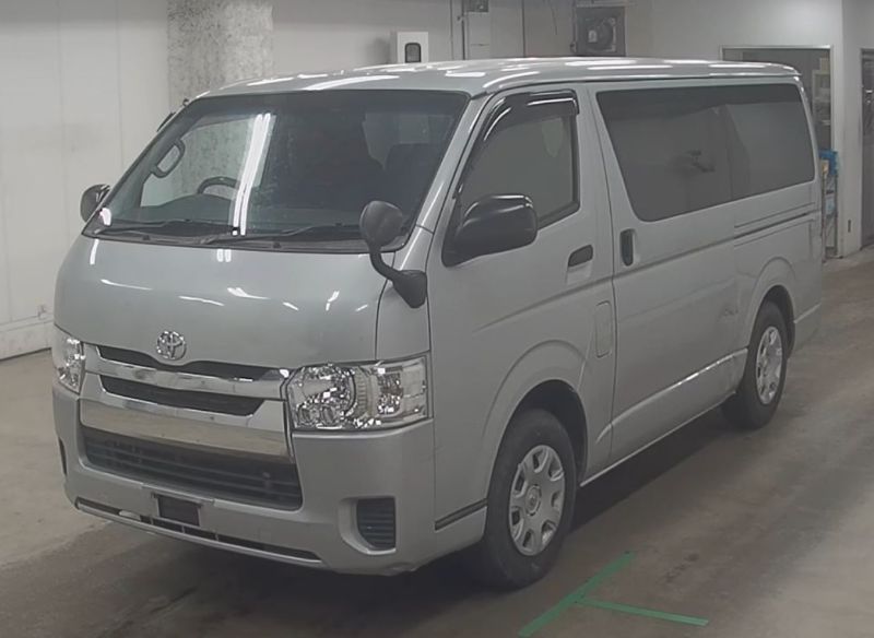  30698  TOYOTA HIACE  2016  