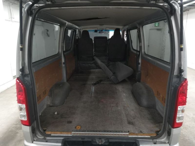  30698  TOYOTA HIACE  2016  