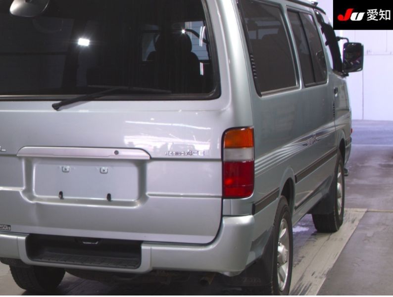  30705  TOYOTA HIACE  2000  