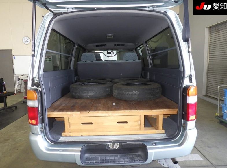  30705  TOYOTA HIACE  2000  