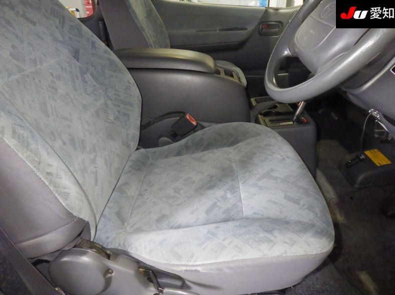  30705  TOYOTA HIACE  2000  