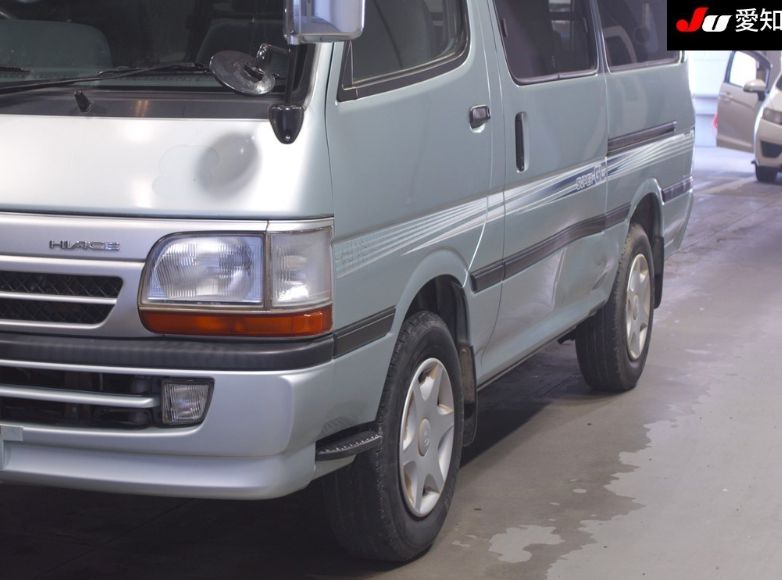  30706  TOYOTA HIACE  2001  