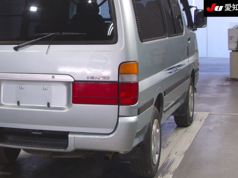  30706  TOYOTA HIACE  2001  