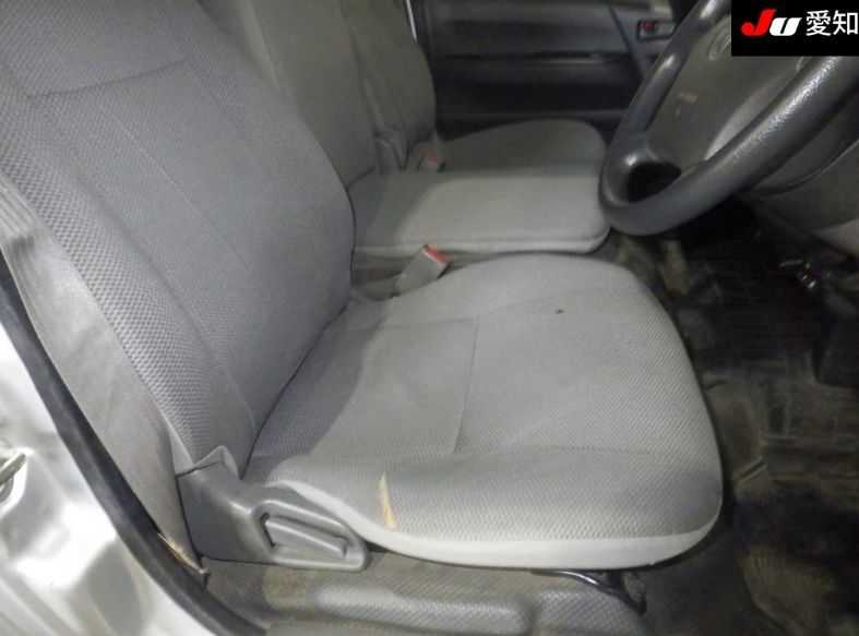  30708  TOYOTA HIACE REGIUS  2005  