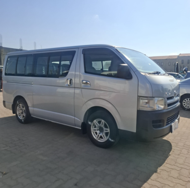  30708  TOYOTA HIACE REGIUS  2005  