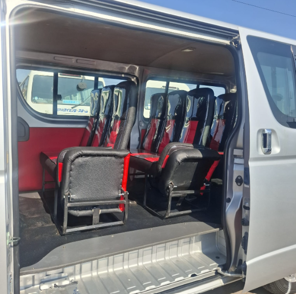  30708  TOYOTA HIACE REGIUS  2005  