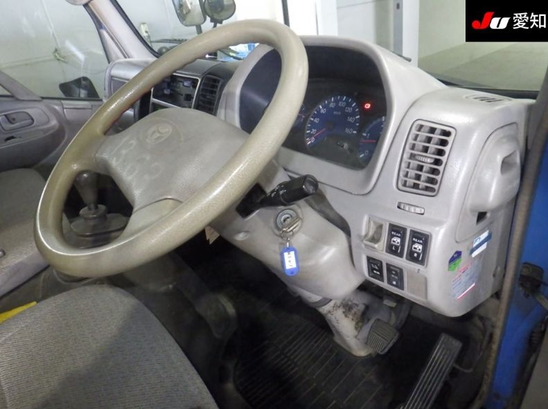  30711  TOYOTA DYNA  2001  