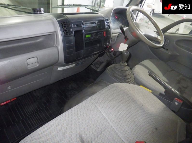  30711  TOYOTA DYNA  2001  