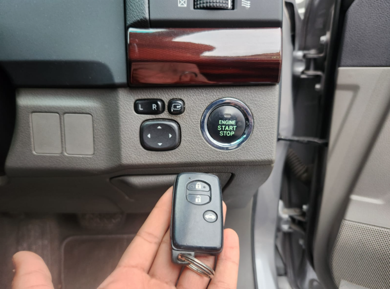  30715  TOYOTA MARK-X  2009  