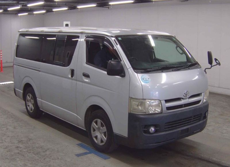  30718  TOYOTA HIACE  2004  