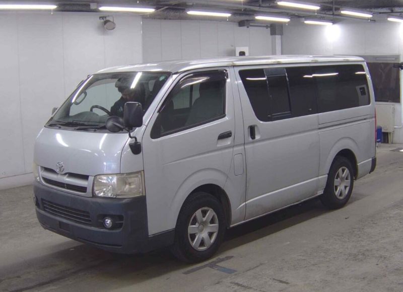  30873 NISSAN CARAVAN  2018  