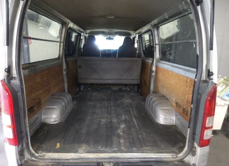  30718  TOYOTA HIACE  2004  