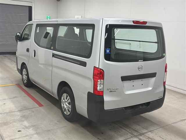  30720  NISSAN CARAVAN  2017  