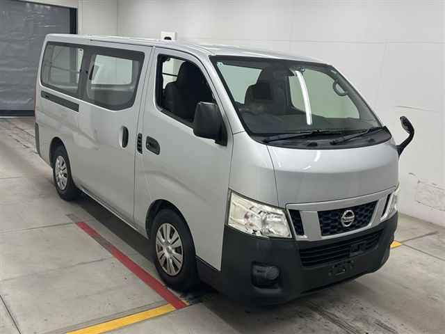  30720  NISSAN CARAVAN  2017 