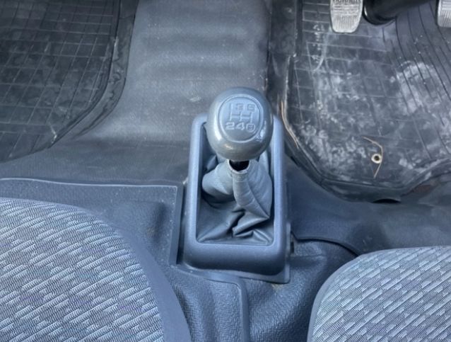  30735  TOYOTA HIACE  1999  