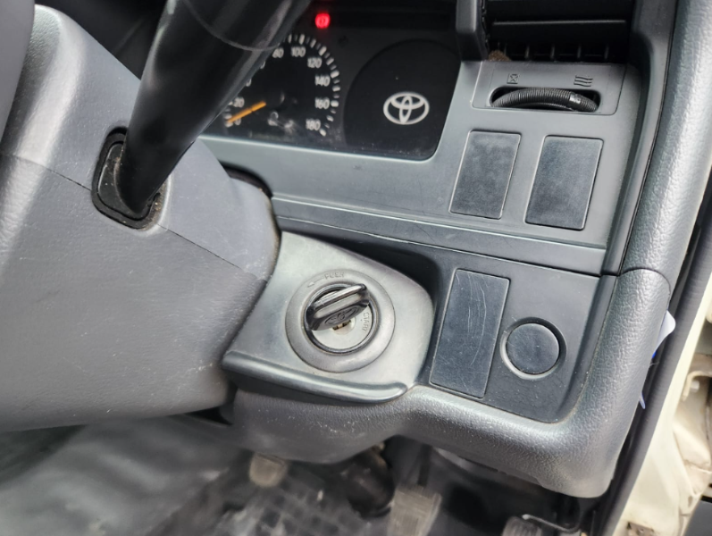  30735  TOYOTA HIACE  1999  