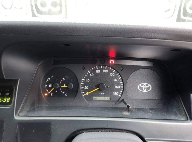  30735  TOYOTA HIACE  1999  