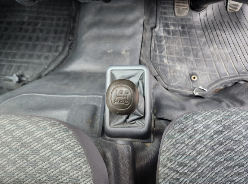  30735  TOYOTA HIACE  1999  