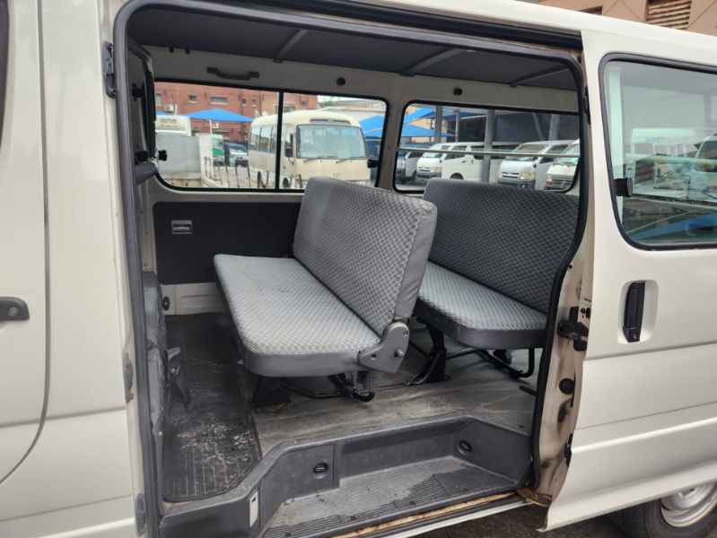  30735  TOYOTA HIACE  1999  