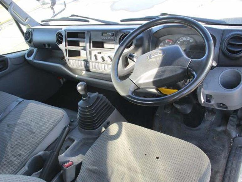  30743  HINO DUTRO  2012  