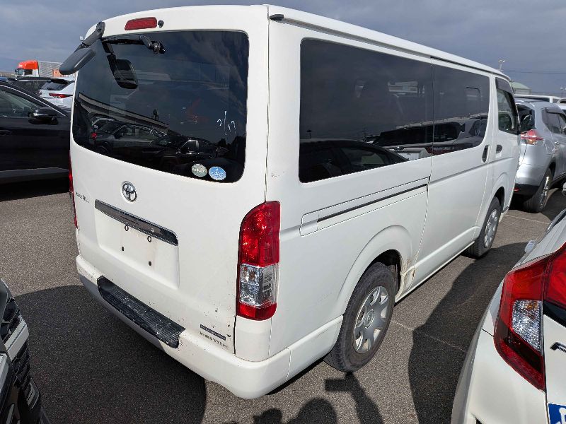  30751  TOYOTA REGIUS ACE  2017  