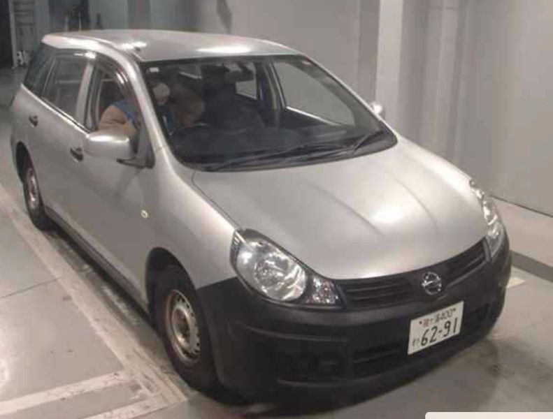  30787 TOYOTA RAUM  2005  