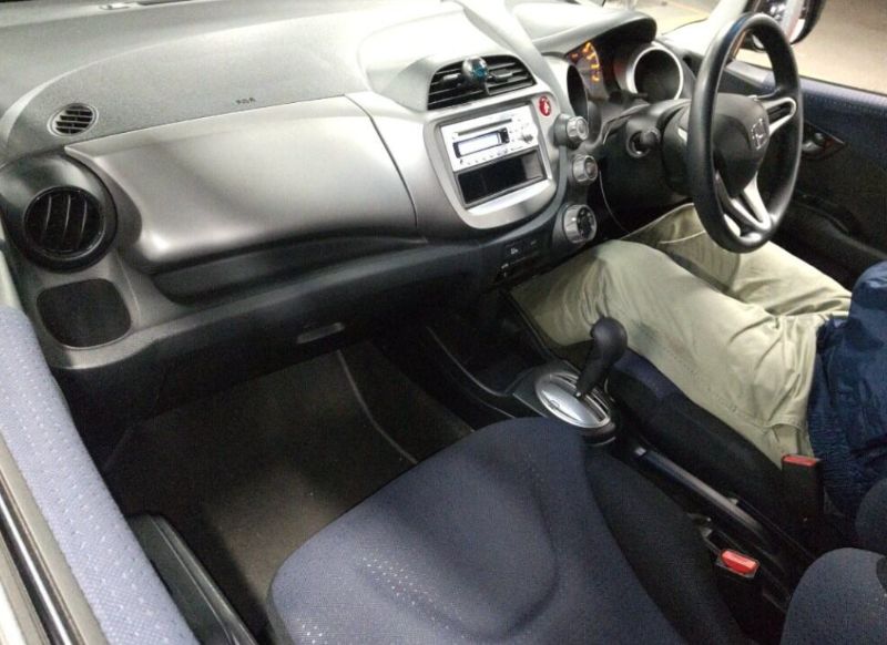  30759  HONDA FIT  2009  