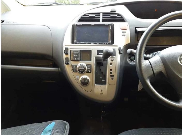  30760  TOYOTA RACTIS  2010  